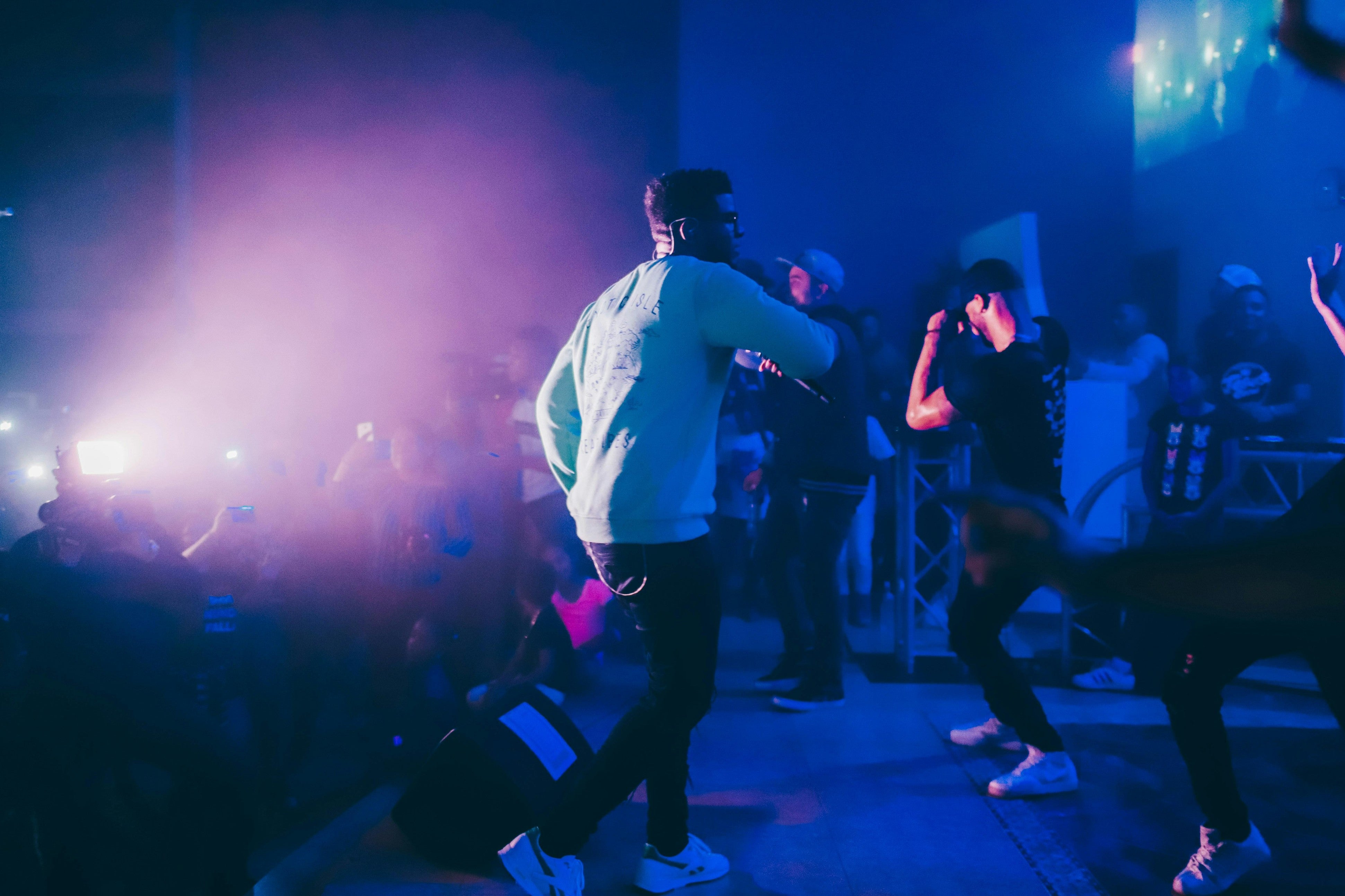 Can You Wear Jeans to a Club?