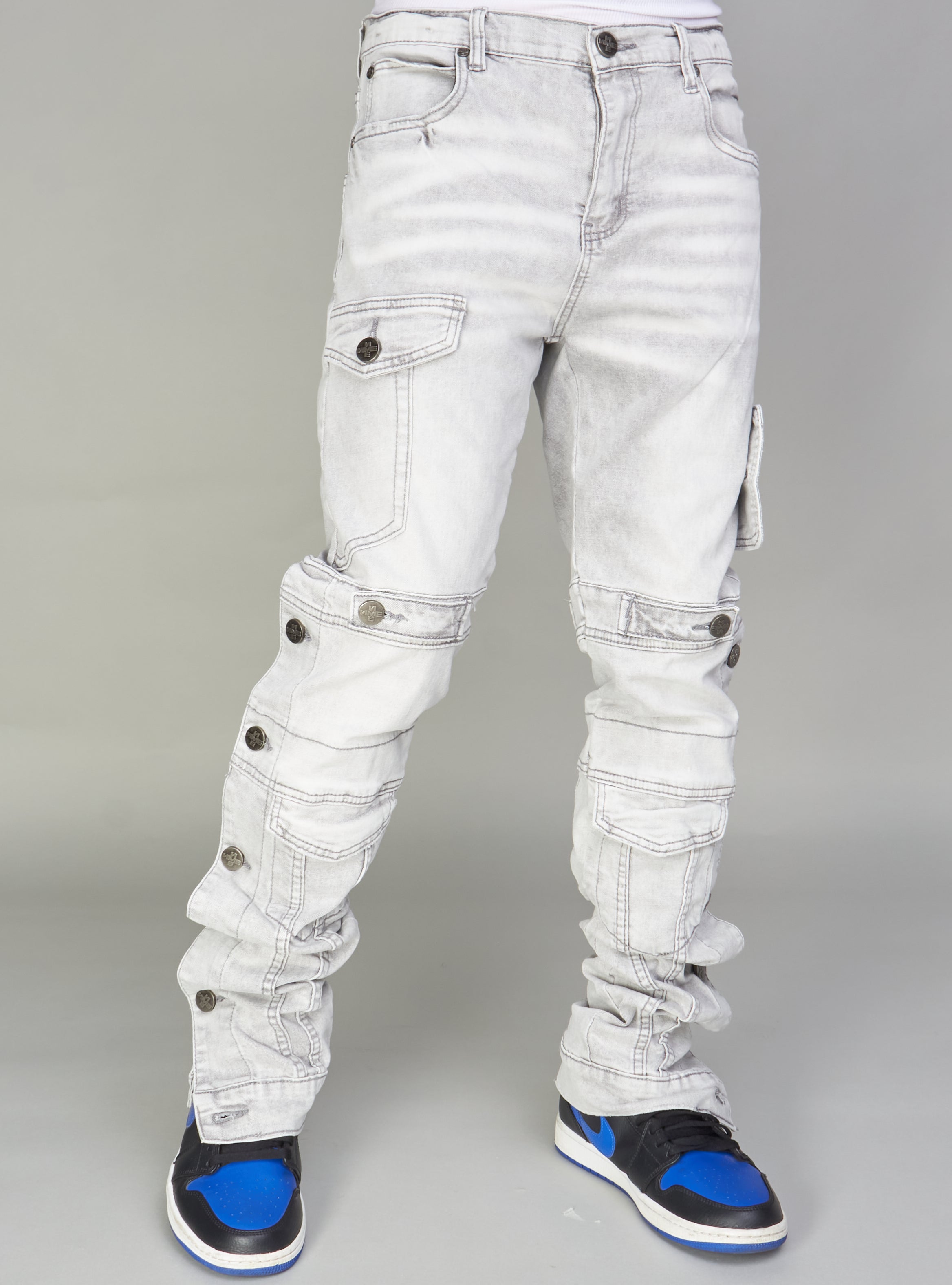 Wrangler Authentics Men's Jean Cargo Pants 8-Pocket Regular Fit, Blue Denim  Wash